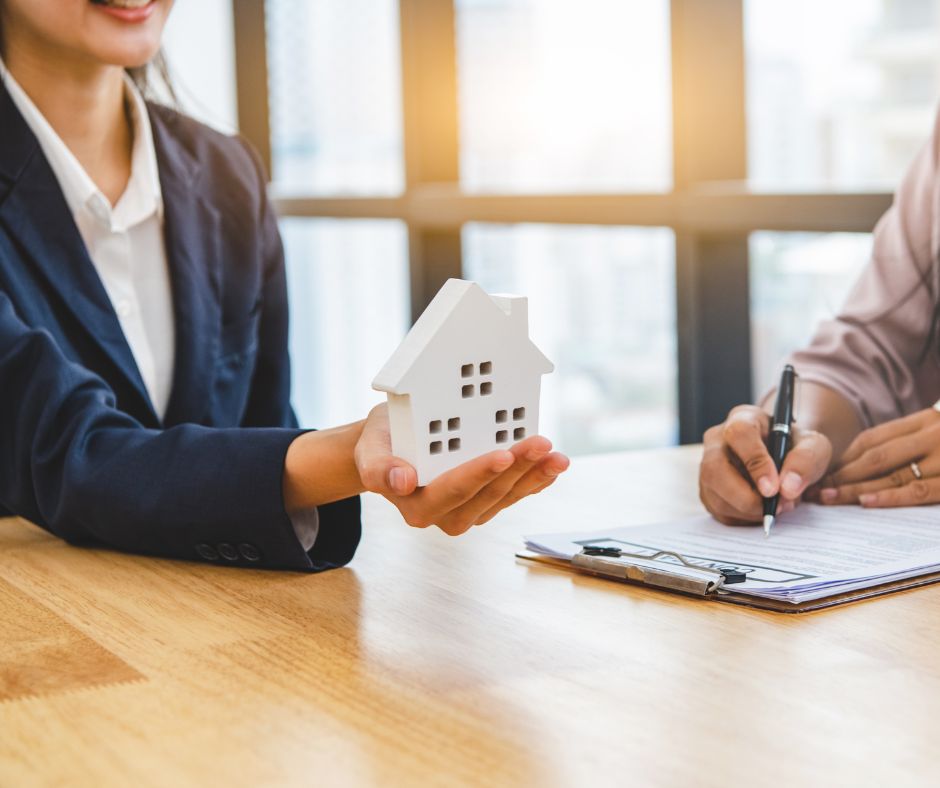 mortgage adviser.jpg